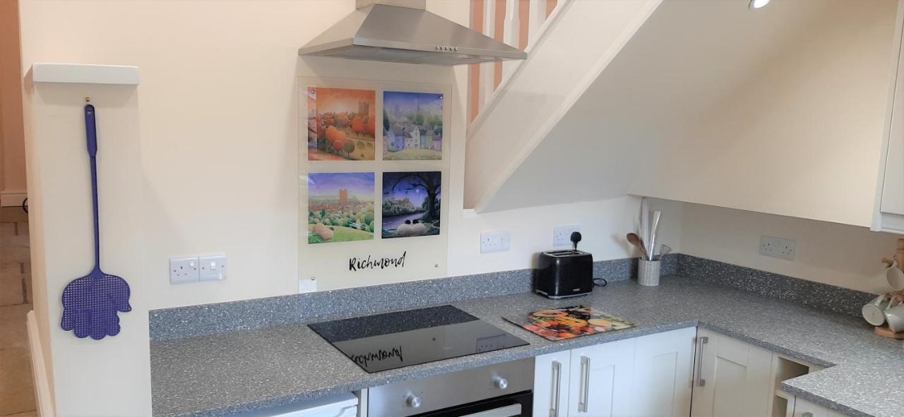 16Th Century 1 Bedroom Cottage Richmond  Luaran gambar